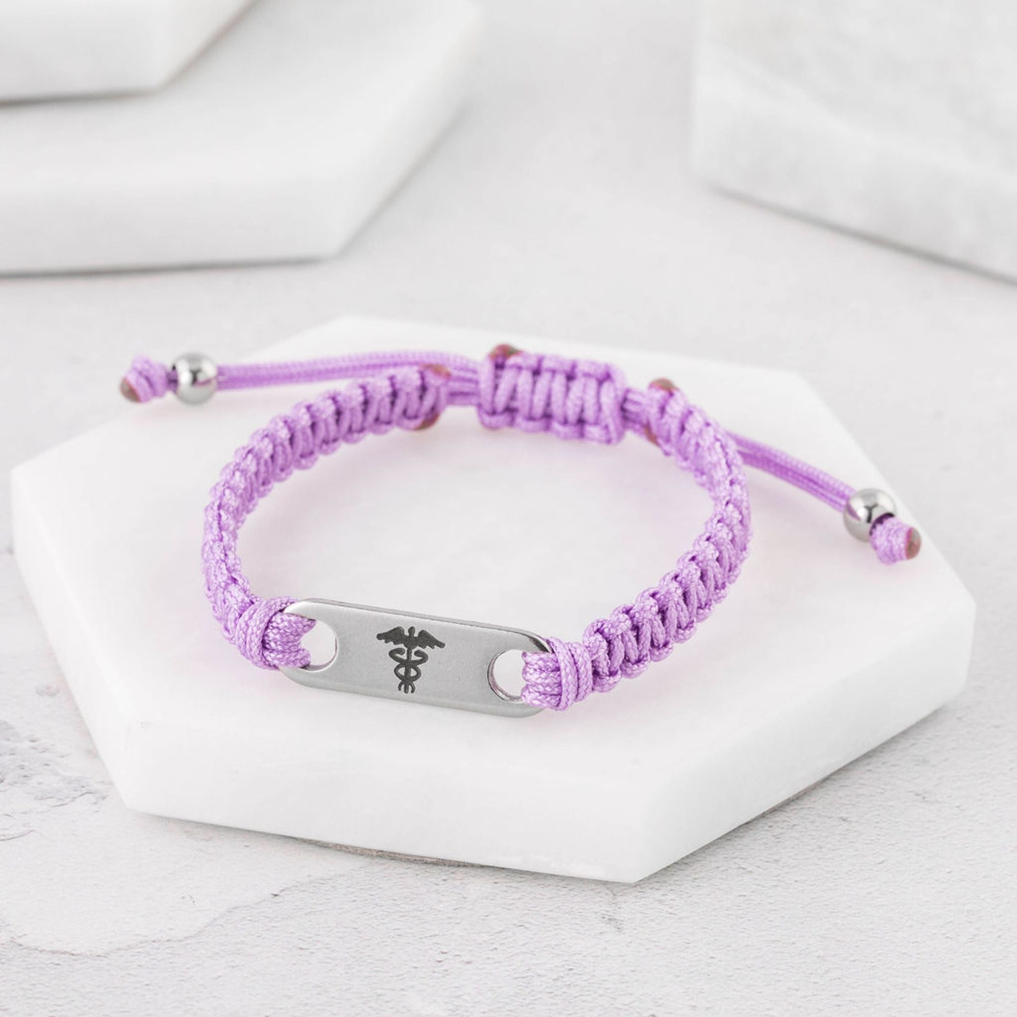 medical alert bracelets for emergency identification
