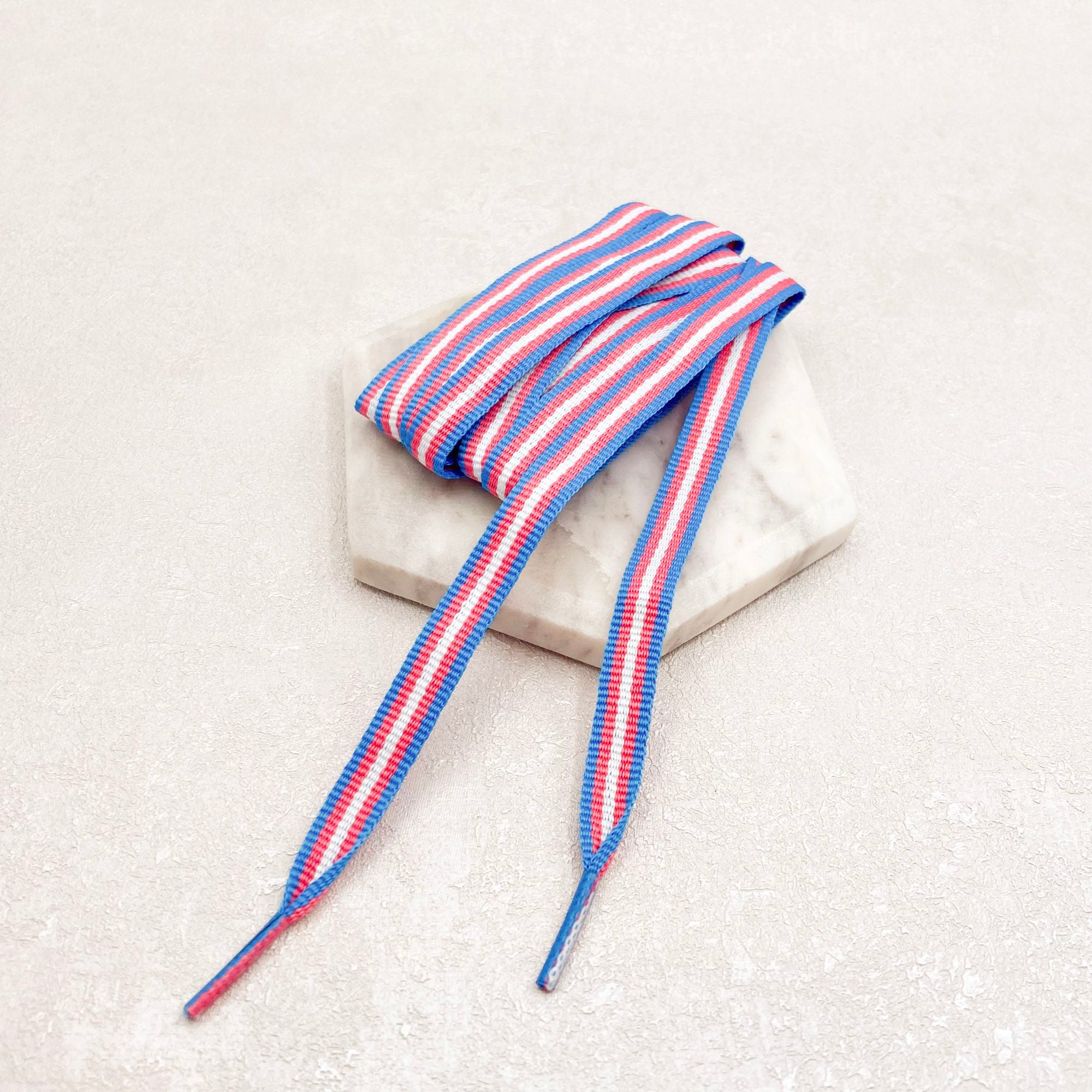 transgender-shoelaces-lgbt-pride-gift-uk