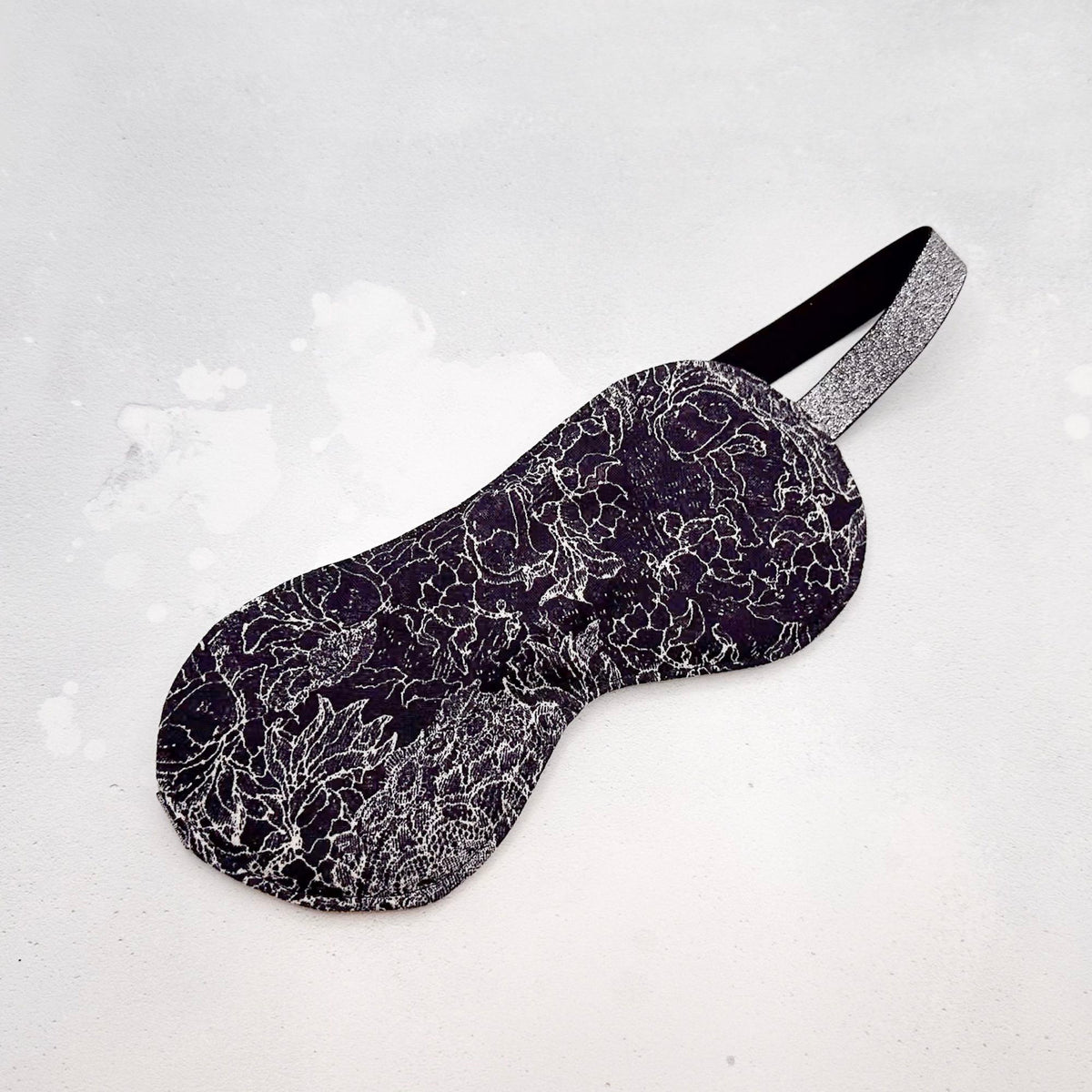 Black patterned eye mask 