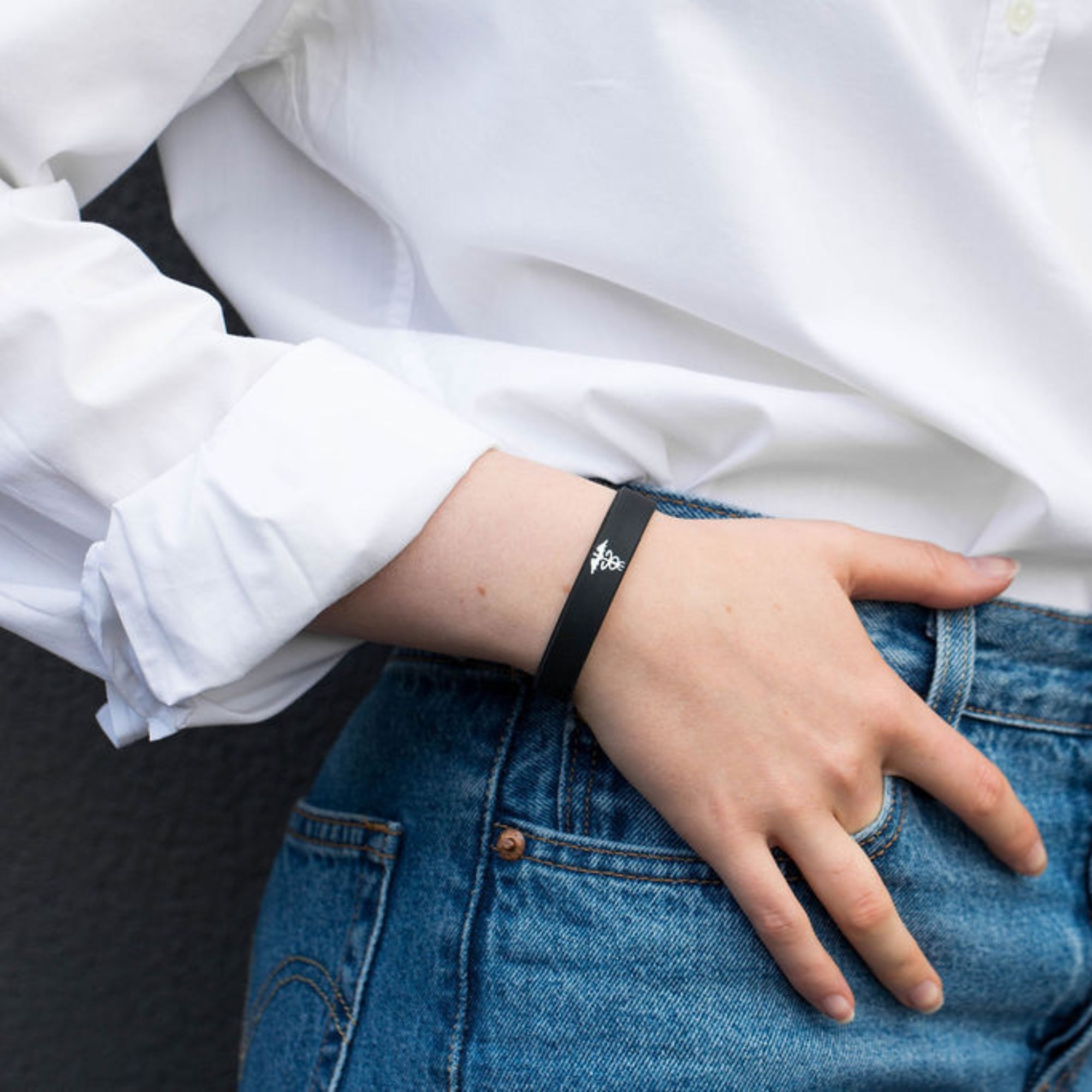 On Warfarin Hidden Message Wristband Medical Alert ID Butler