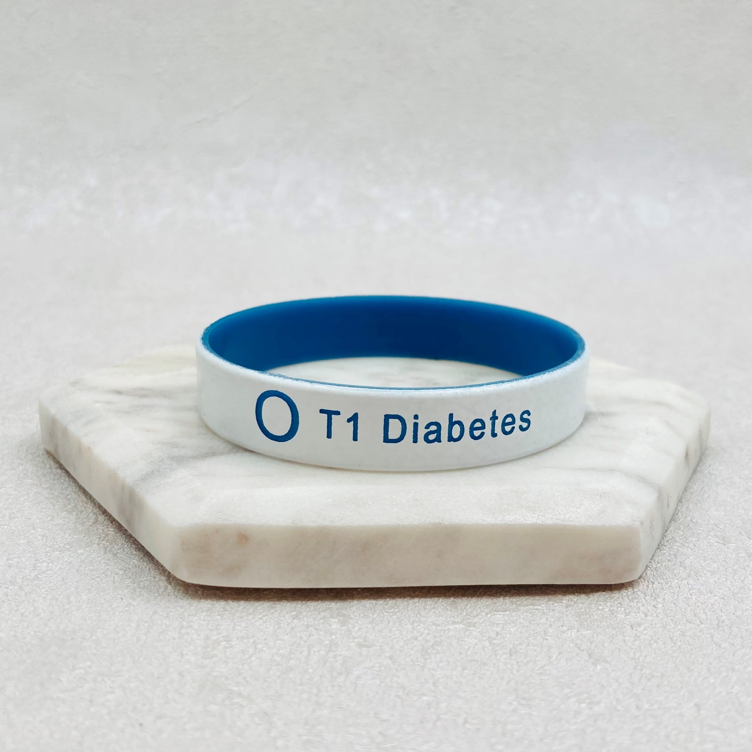 medical alert silicone wristbands white blue circle