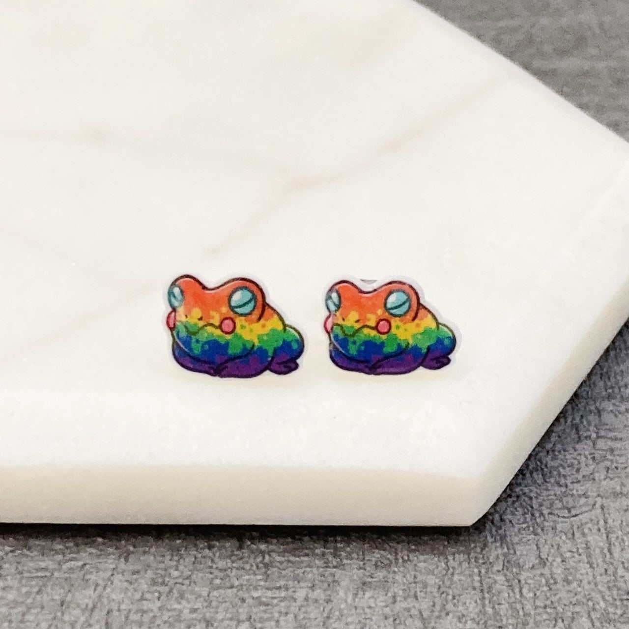 rainbow pride frog earrings lgbt cute