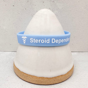 Lightweight silicone emergency medical alert bracelet